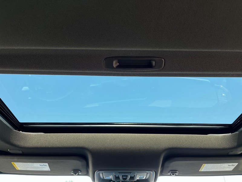 Chevrolet Silverado 1500 Vehicle Image 05