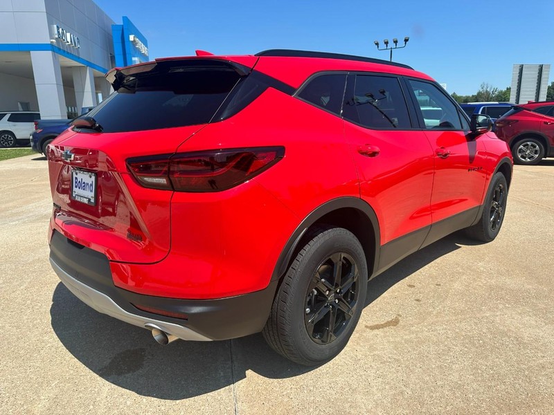 Chevrolet Blazer Vehicle Image 03