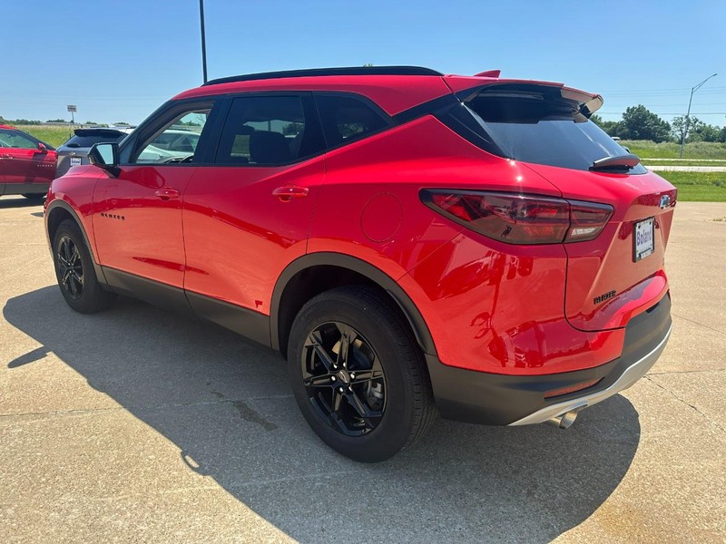 Chevrolet Blazer Vehicle Image 07