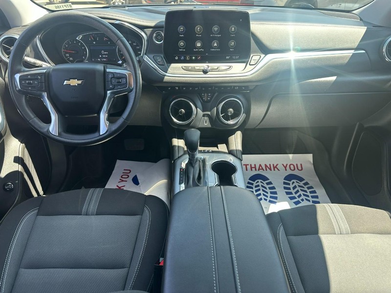 Chevrolet Blazer Vehicle Image 11