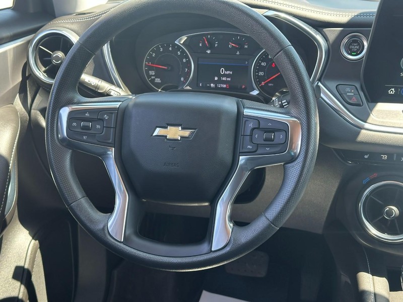 Chevrolet Blazer Vehicle Image 12