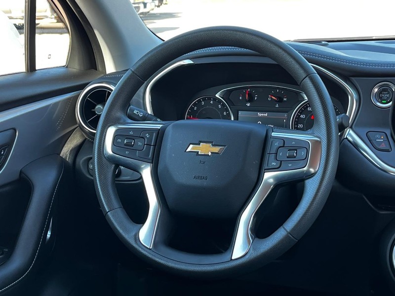 Chevrolet Blazer Vehicle Image 12