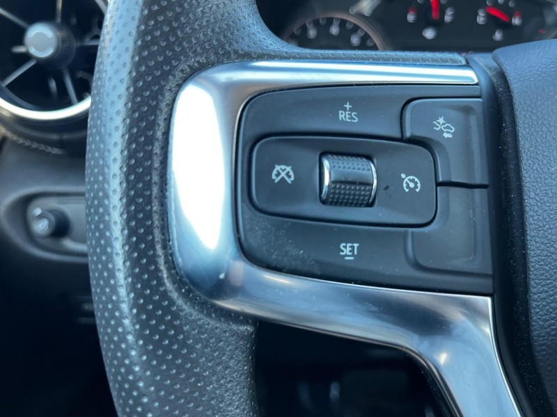 Chevrolet Blazer Vehicle Image 16