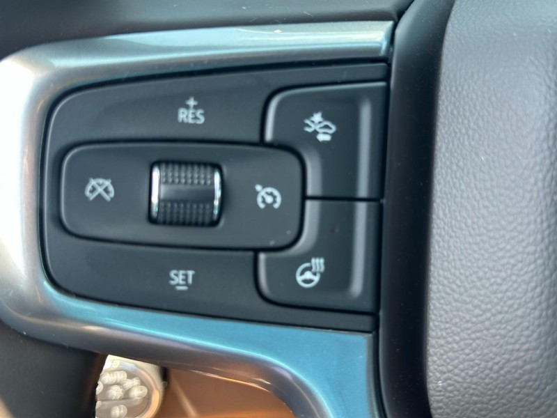 Chevrolet Silverado 1500 Vehicle Image 12