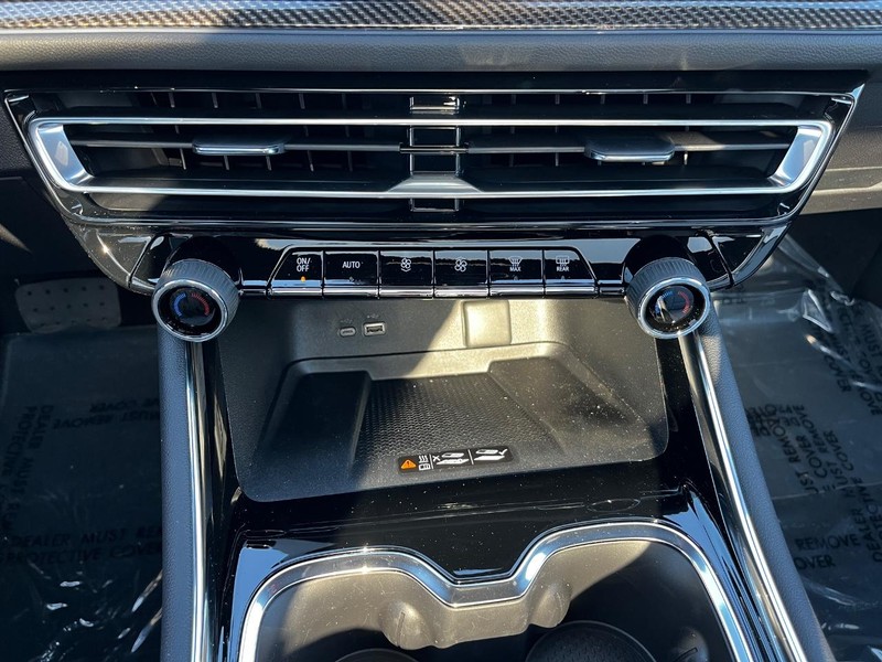 Chevrolet Traverse Vehicle Image 17