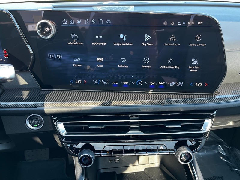 Chevrolet Traverse Vehicle Image 18