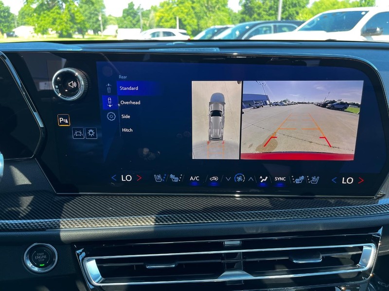 Chevrolet Traverse Vehicle Image 19