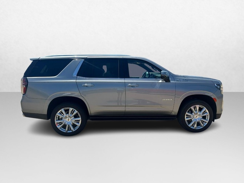 Chevrolet Tahoe Vehicle Image 02