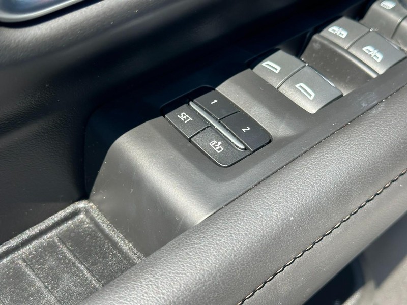 Chevrolet Tahoe Vehicle Image 21