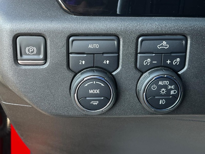 Chevrolet Silverado 1500 Vehicle Image 16