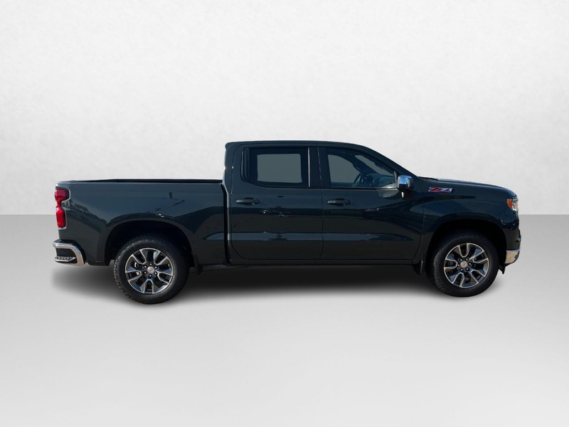 Chevrolet Silverado 1500 Vehicle Image 02