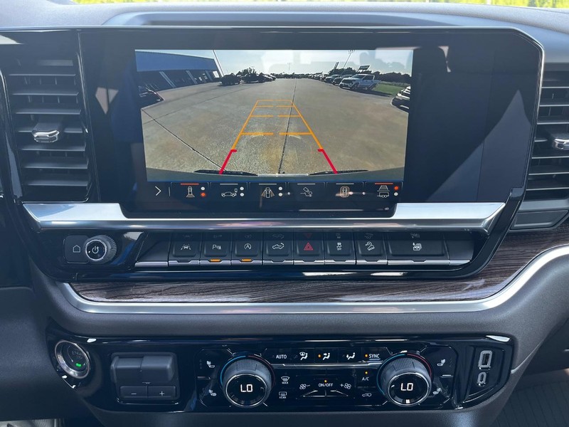 Chevrolet Silverado 1500 Vehicle Image 16