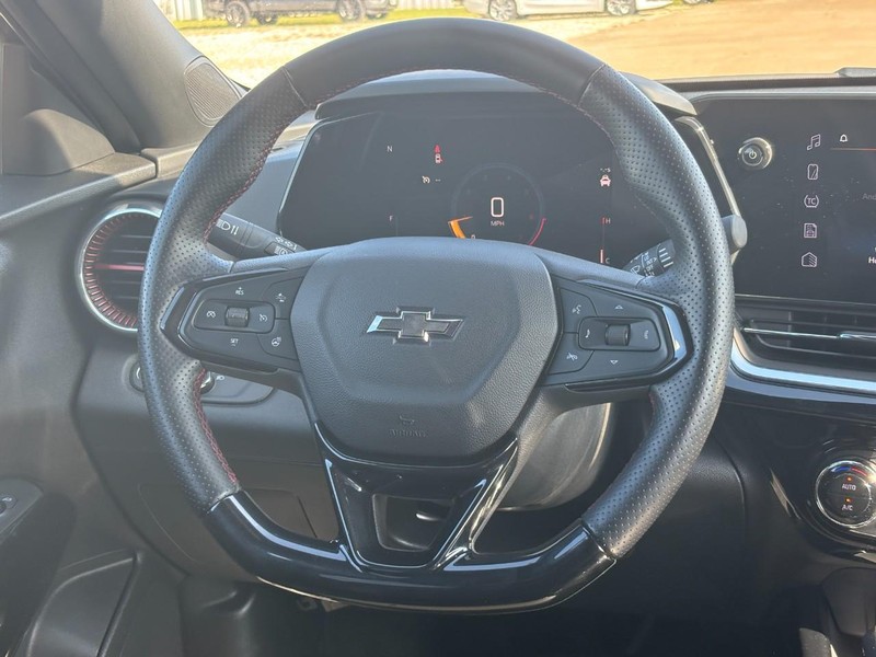 Chevrolet Trax Vehicle Image 12