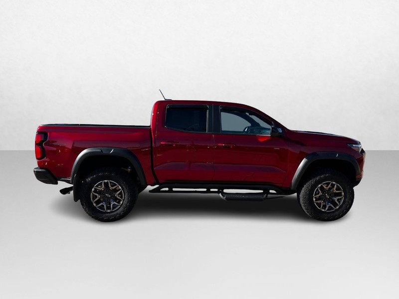 Chevrolet Colorado Vehicle Image 02