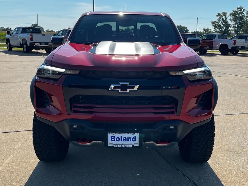 Chevrolet Colorado Vehicle Image 09