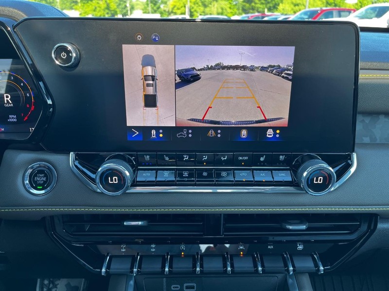 Chevrolet Colorado Vehicle Image 22