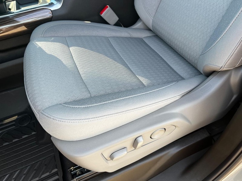 Chevrolet Silverado 1500 Vehicle Image 09