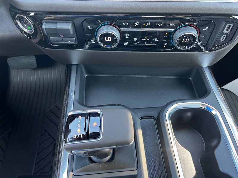 Chevrolet Silverado 1500 Vehicle Image 14