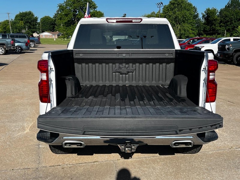 Chevrolet Silverado 1500 Vehicle Image 05