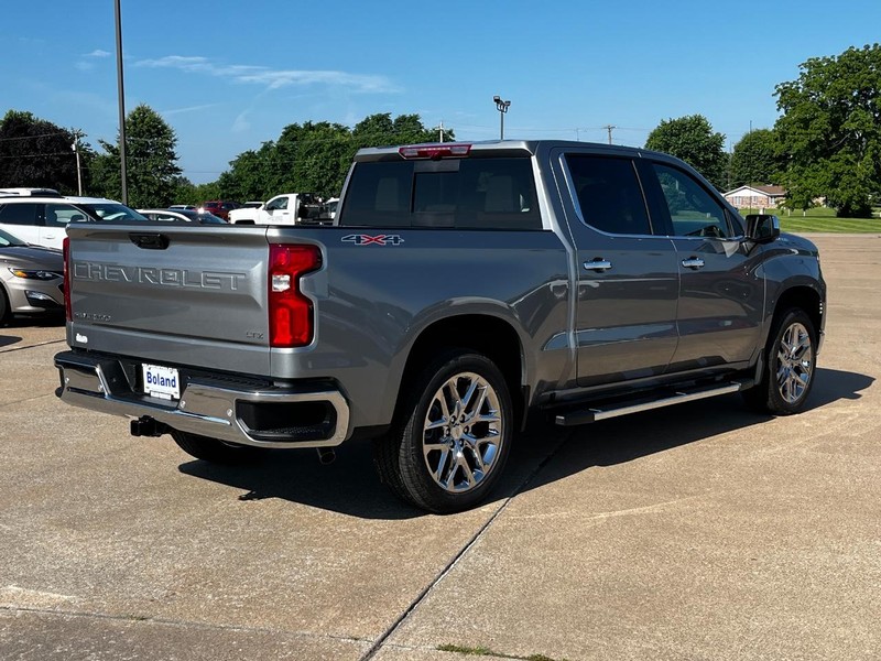 Chevrolet Silverado 1500 Vehicle Image 03