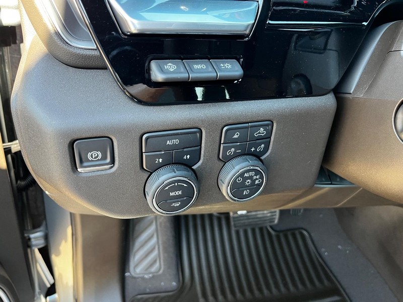 Chevrolet Silverado 1500 Vehicle Image 12