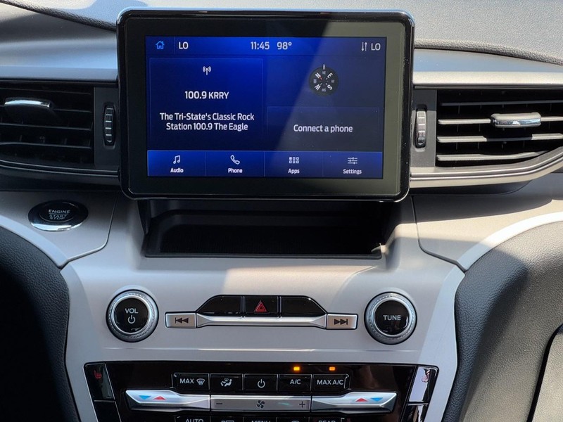 Ford Explorer Vehicle Image 14