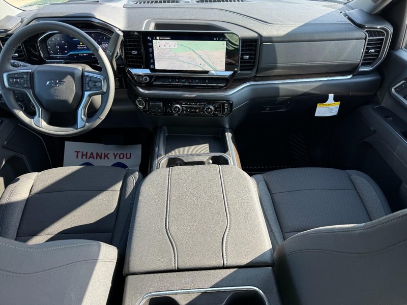 Chevrolet Silverado 2500HD Vehicle Image 08