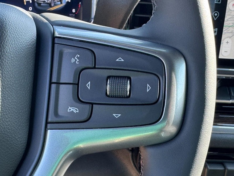 Chevrolet Silverado 2500HD Vehicle Image 15