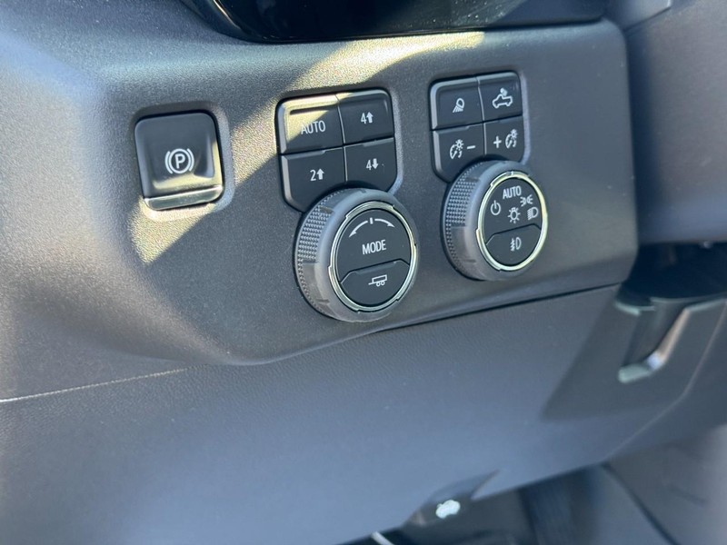 Chevrolet Silverado 1500 Vehicle Image 14