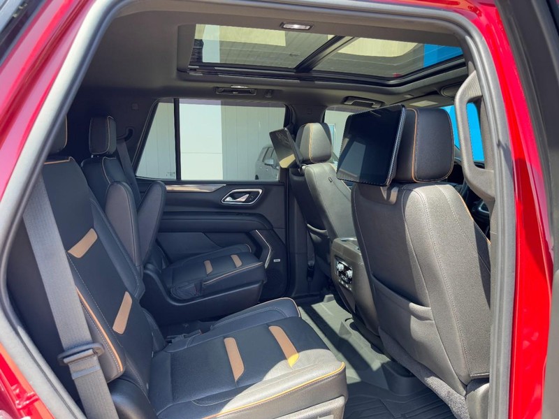 GMC Yukon Vehicle Image 10