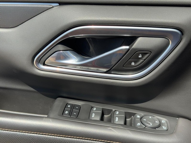 GMC Yukon Vehicle Image 25
