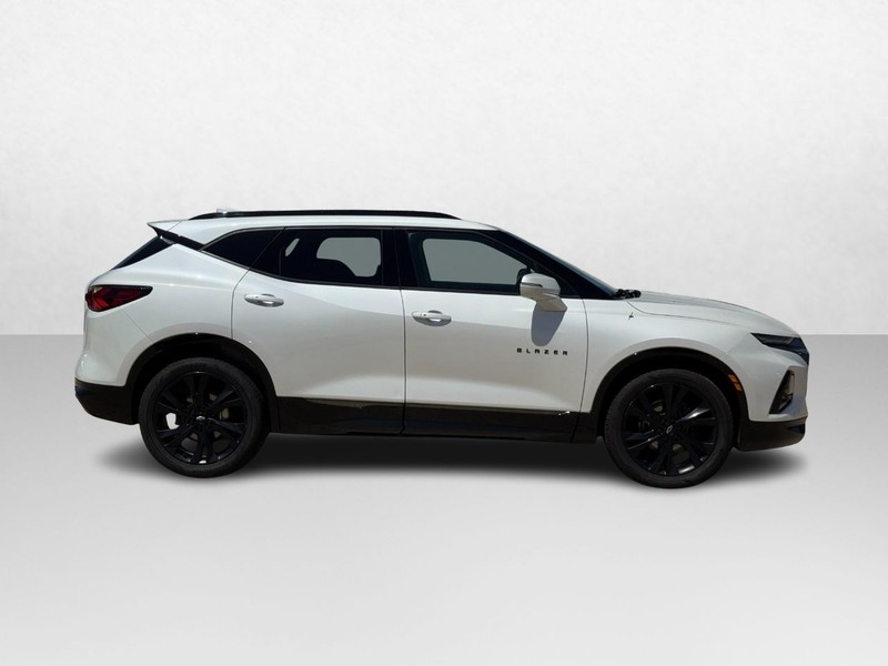 Chevrolet Blazer Vehicle Image 02