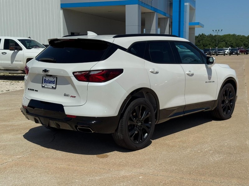 Chevrolet Blazer Vehicle Image 03
