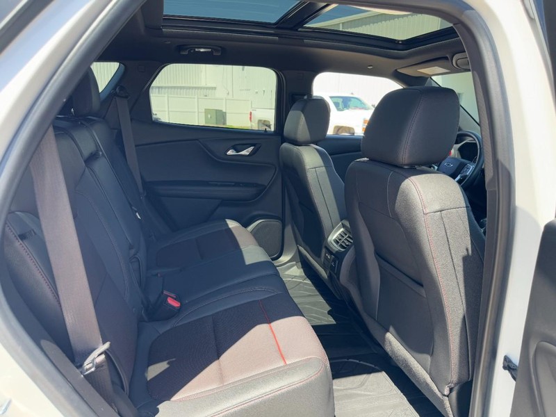 Chevrolet Blazer Vehicle Image 10