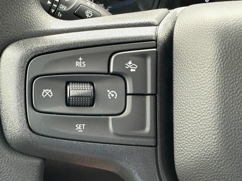 Chevrolet Silverado 2500HD Vehicle Image 11