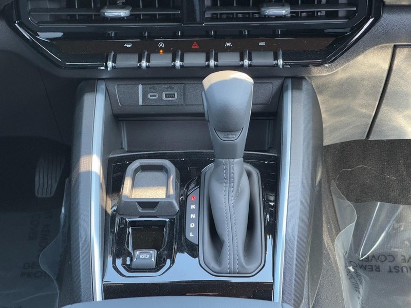 Chevrolet Colorado Vehicle Image 09