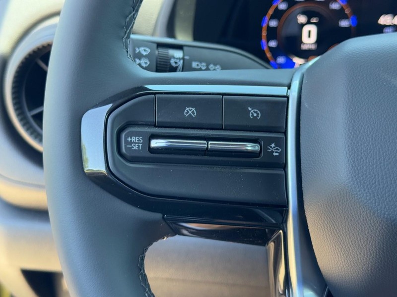 Chevrolet Colorado Vehicle Image 12