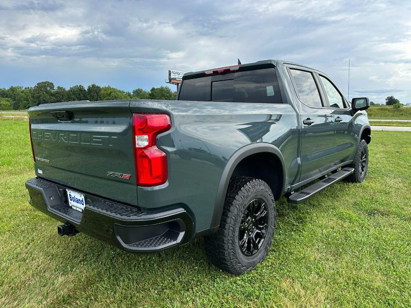 Chevrolet Silverado 1500 Vehicle Image 03