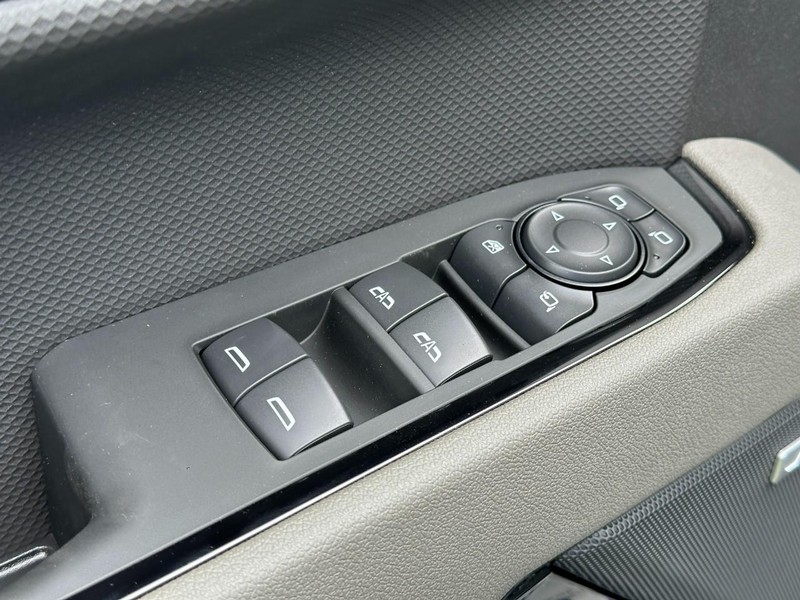 Chevrolet Silverado 1500 Vehicle Image 09