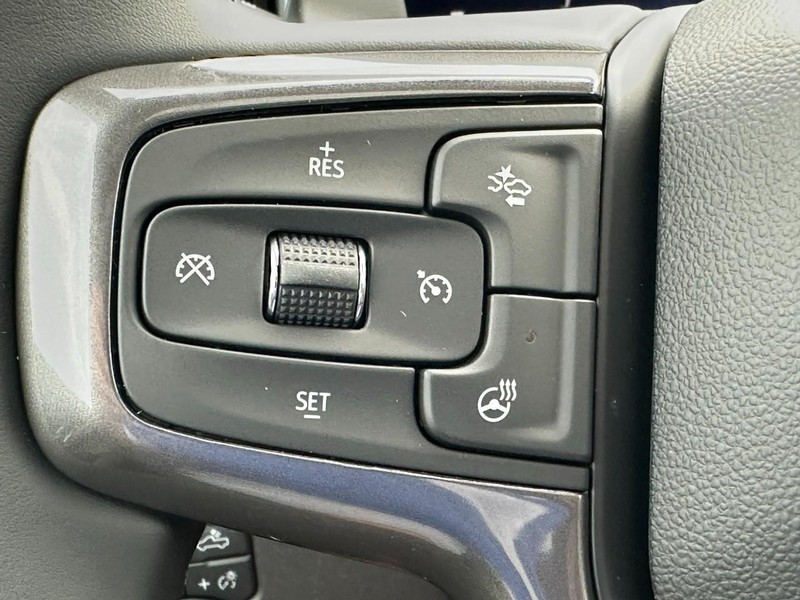 Chevrolet Silverado 1500 Vehicle Image 12