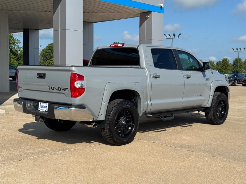 Toyota Tundra 4WD Vehicle Image 03