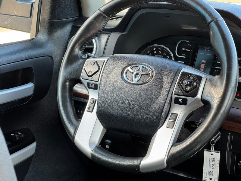Toyota Tundra 4WD Vehicle Image 12