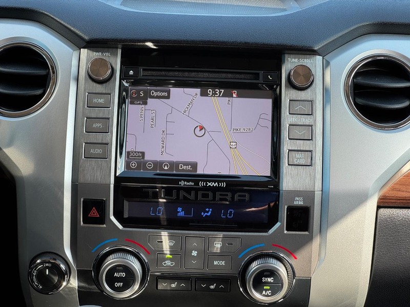 Toyota Tundra 4WD Vehicle Image 13