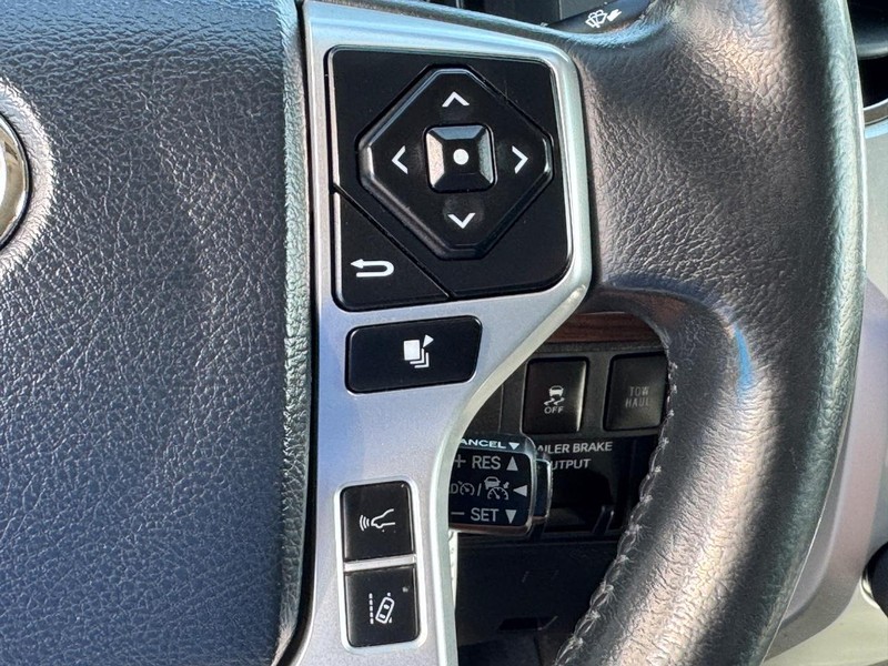 Toyota Tundra 4WD Vehicle Image 19