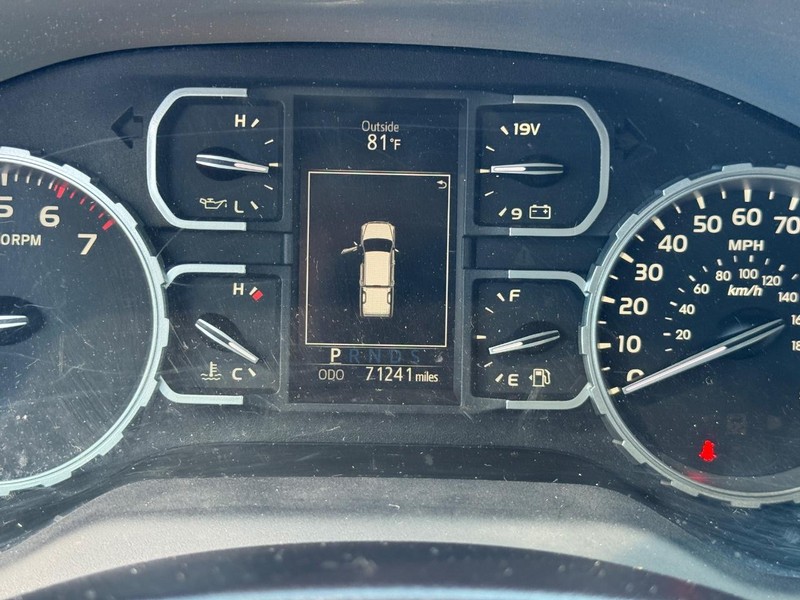 Toyota Tundra 4WD Vehicle Image 20
