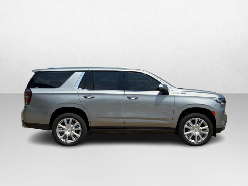 Chevrolet Tahoe Vehicle Image 02