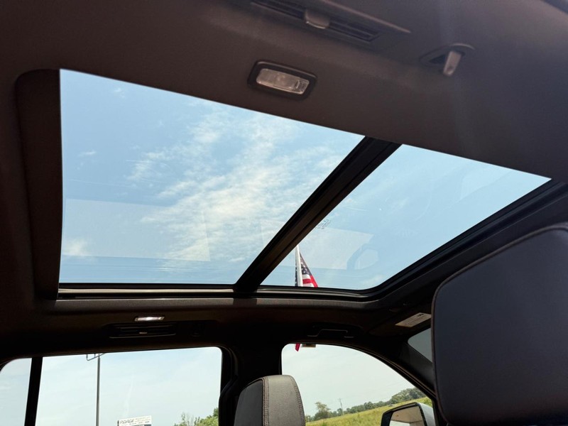Chevrolet Tahoe Vehicle Image 13
