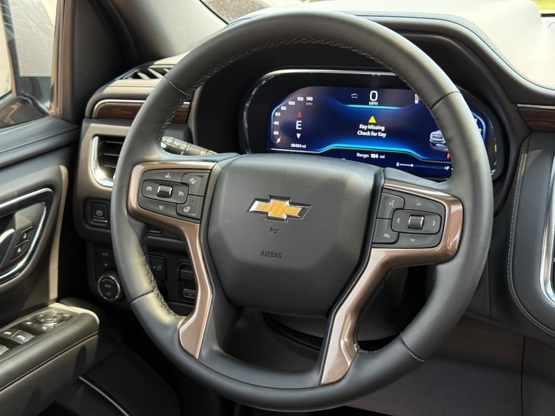 Chevrolet Tahoe Vehicle Image 16