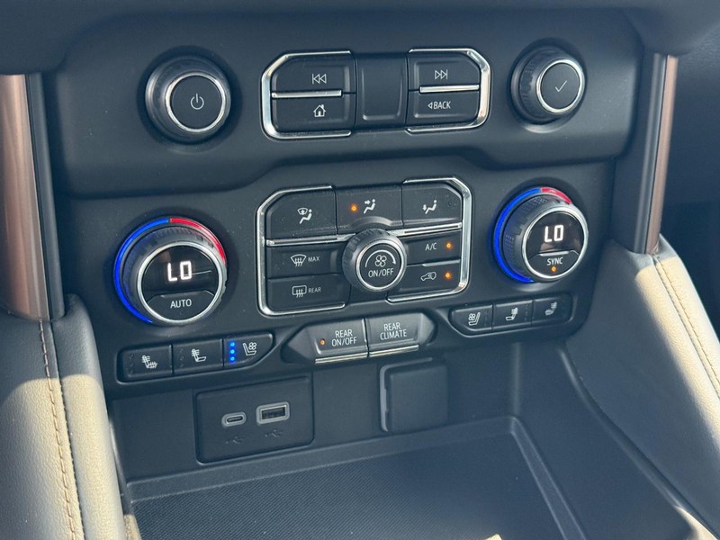 Chevrolet Tahoe Vehicle Image 23