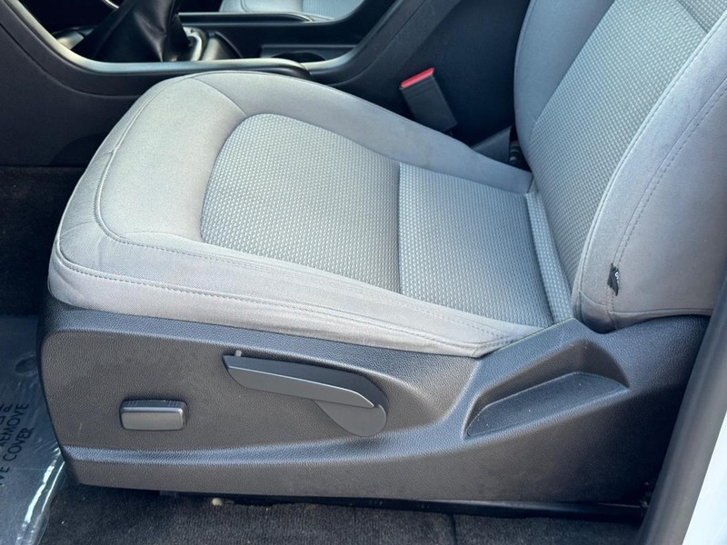 Chevrolet Colorado Vehicle Image 22
